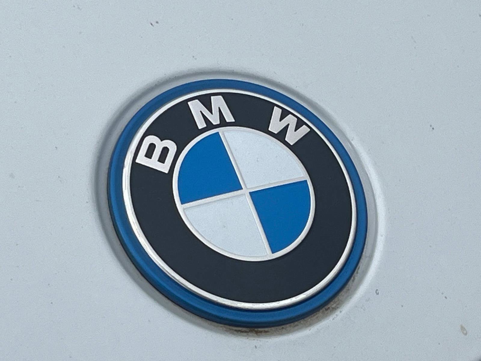 Used 2024 BMW 330e xDrive image 81