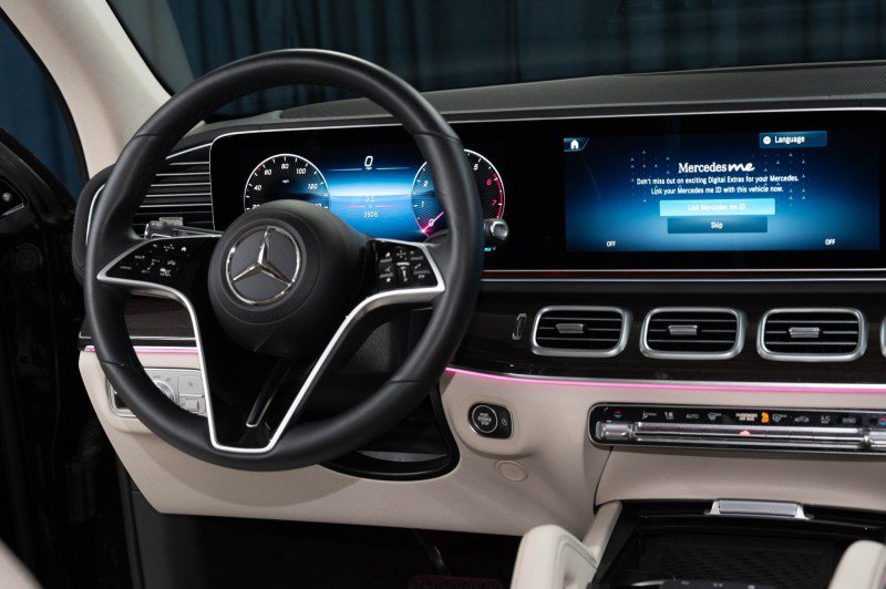 Certified 2026 Mercedes-Benz GLS 450 4MATIC image 19