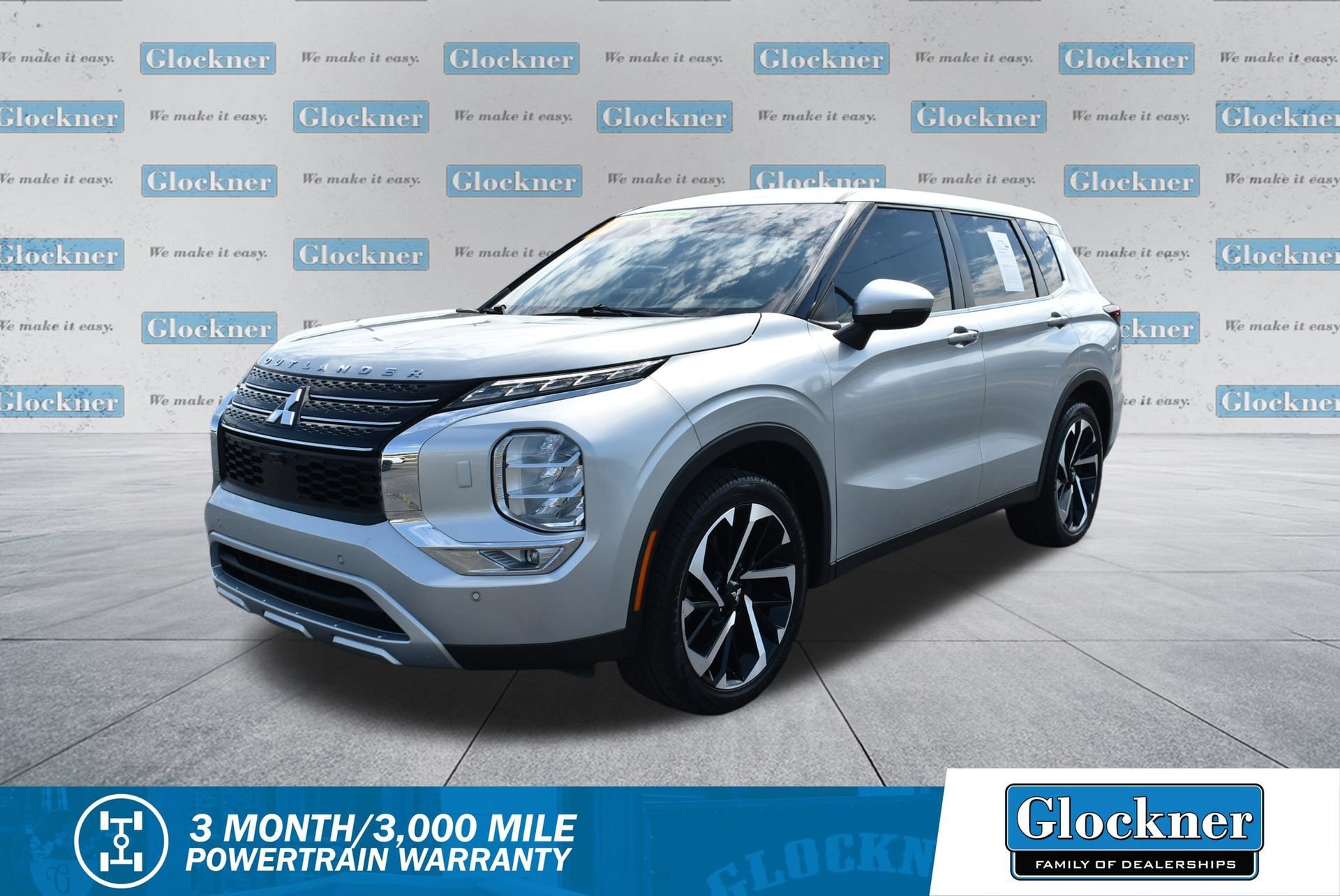 Used 2023 Mitsubishi Outlander SE AWD/4WD image 1