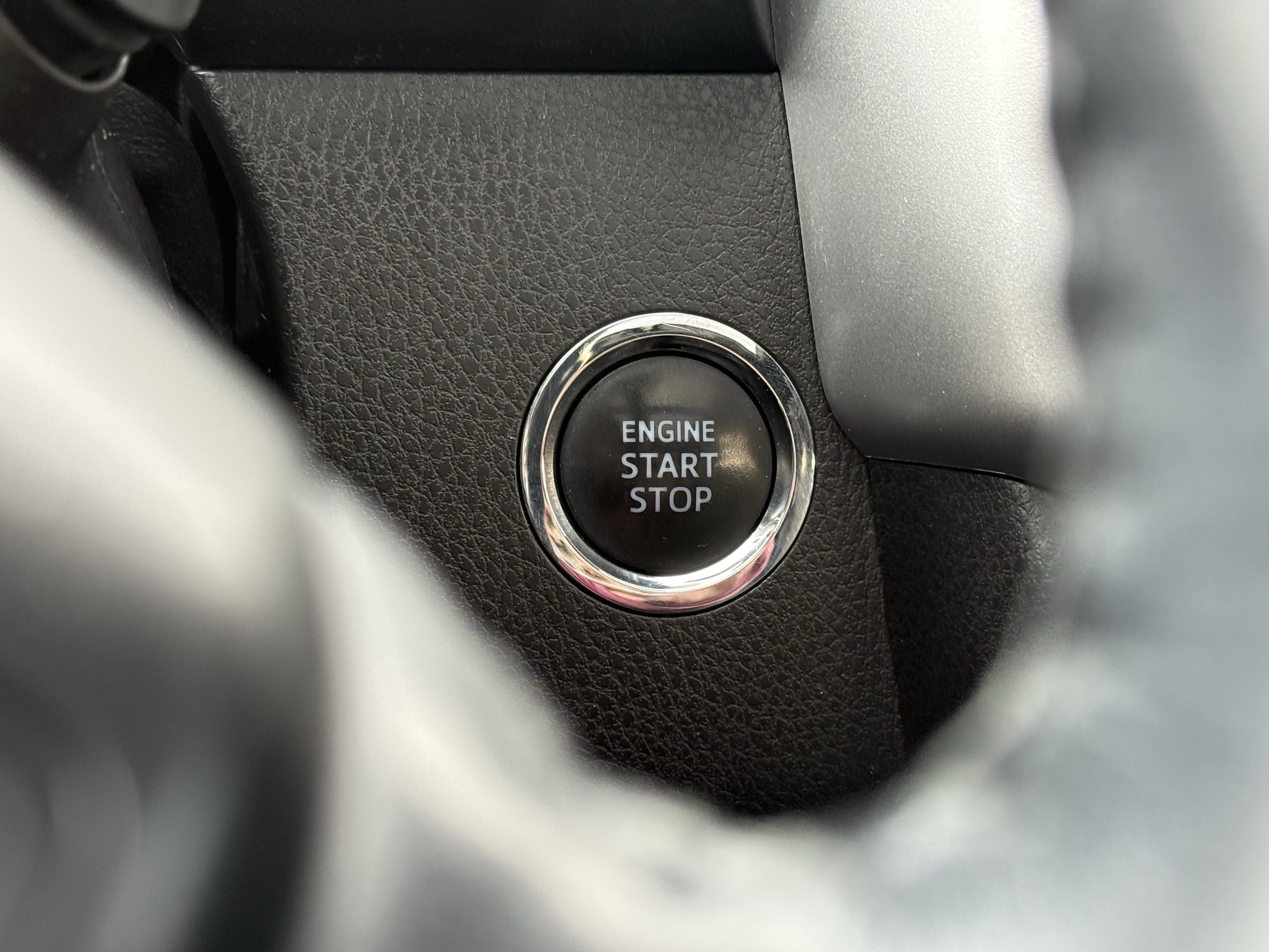 Used 2017 Toyota Highlander Limited image 4