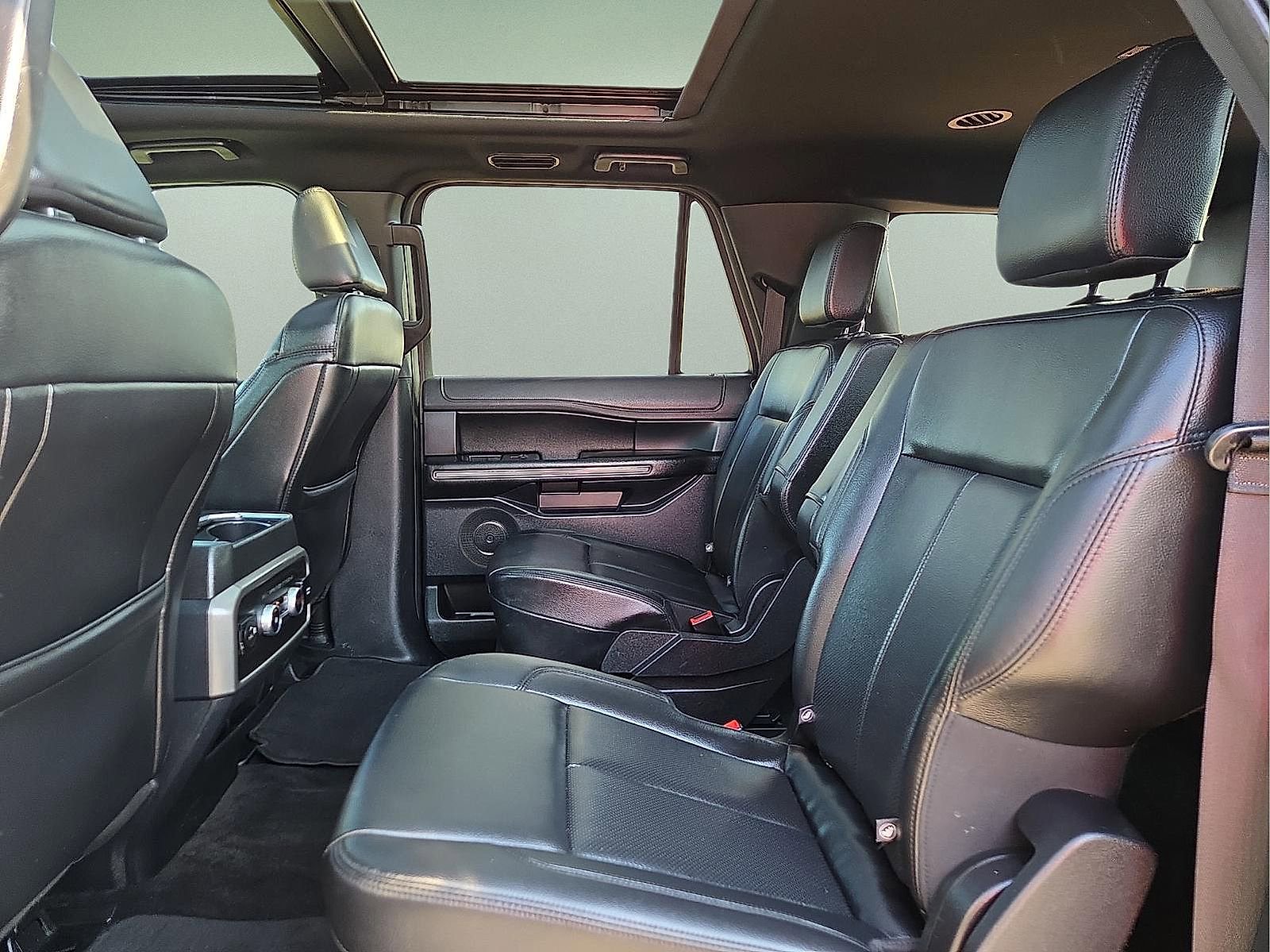 Used 2021 Ford Expedition Max XLT image 11