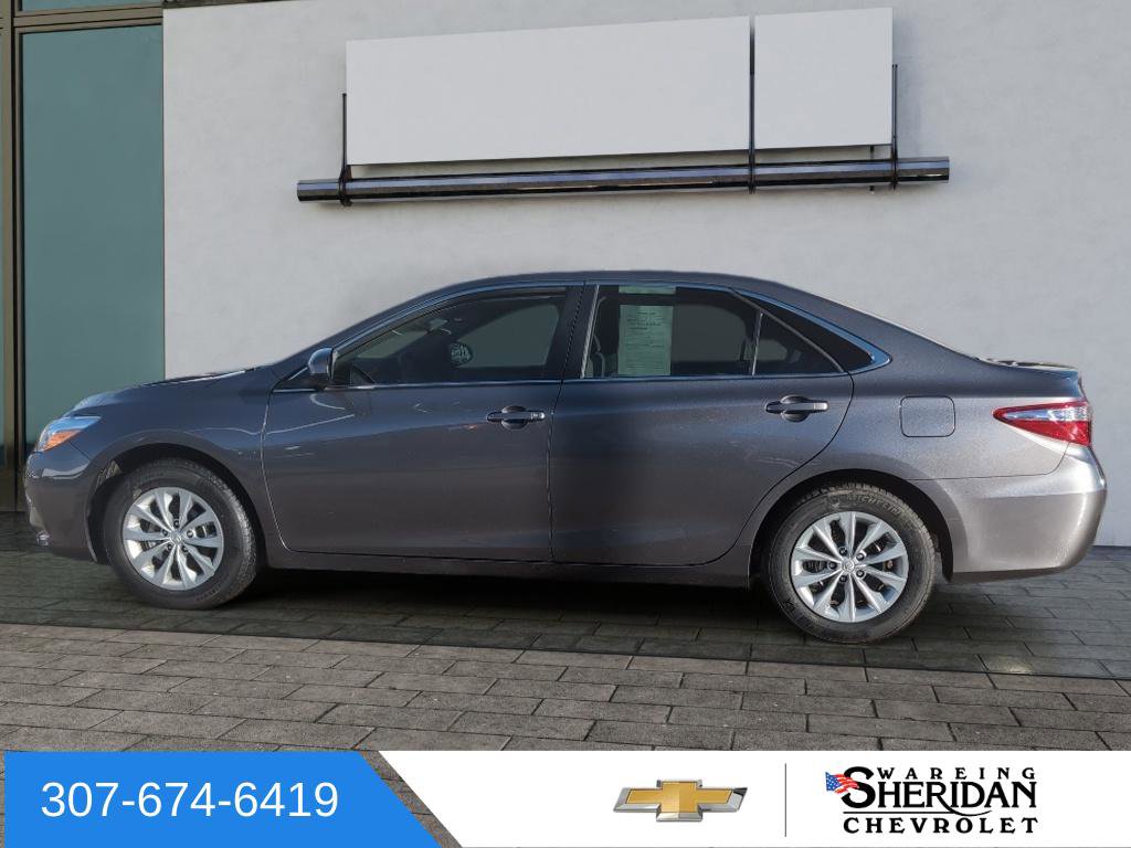 Used 2017 Toyota Camry LE image 5