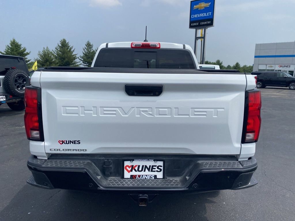 Used 2024 Chevrolet Colorado Z71 w/ Z71 Convenience Package 2 image 9