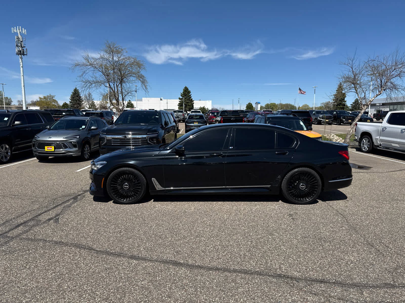 Used 2017 BMW ALPINA B7 xDrive AWD/4WD image 4