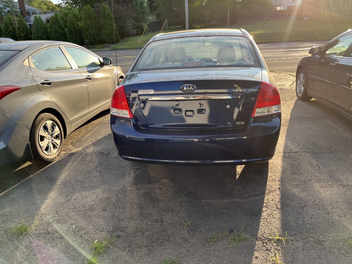 Used 2007 Kia Spectra EX image 2