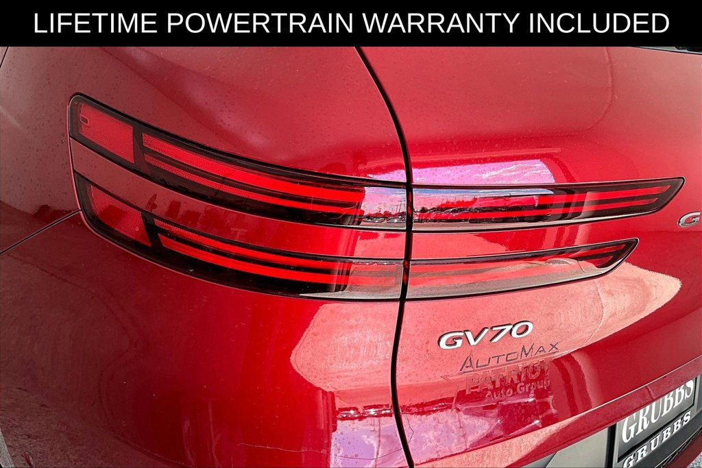 Used 2022 Genesis GV70 3.5T Sport w/ Sport Prestige Package AWD/4WD image 23