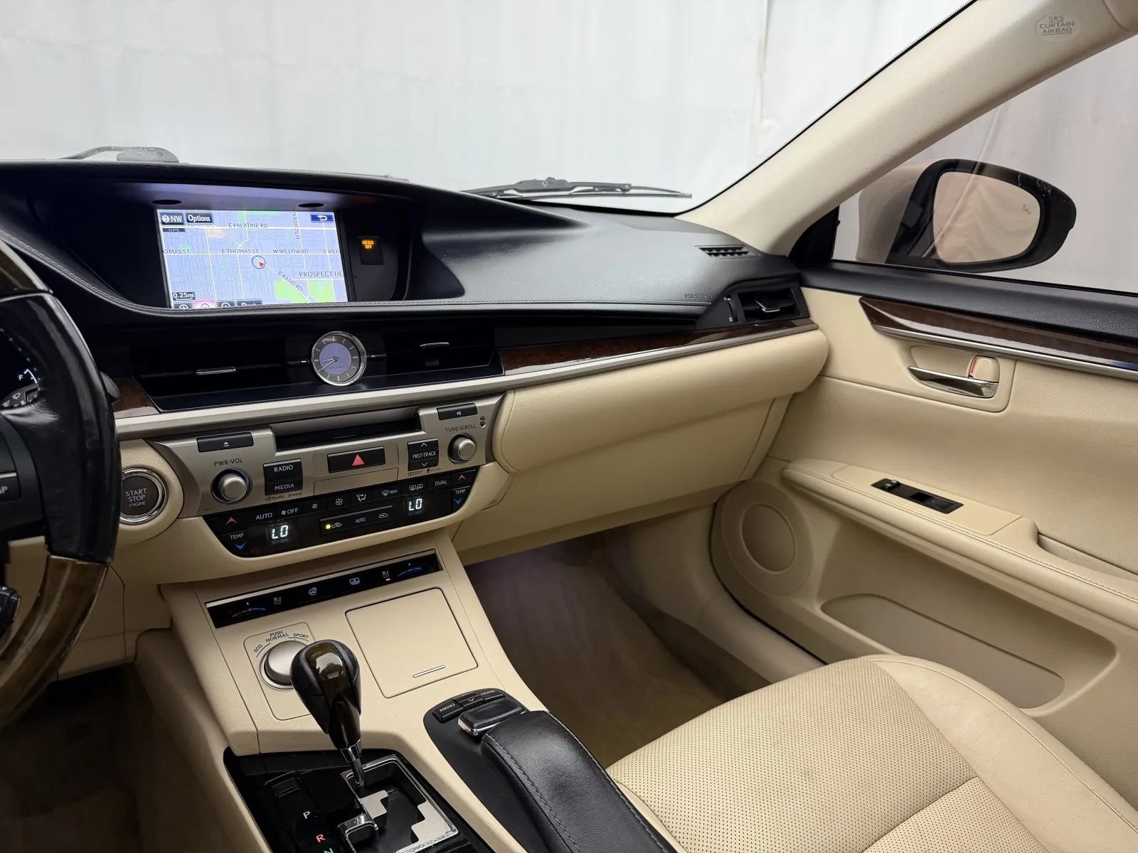 Used 2015 Lexus ES 350 w/ Luxury Package FWD image 13