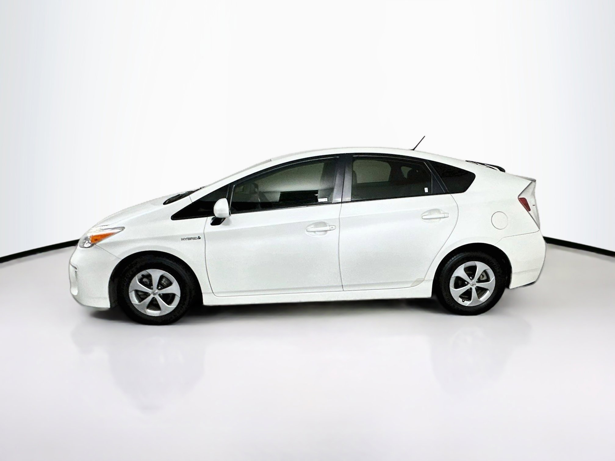 Used 2015 Toyota Prius Four FWD image 4