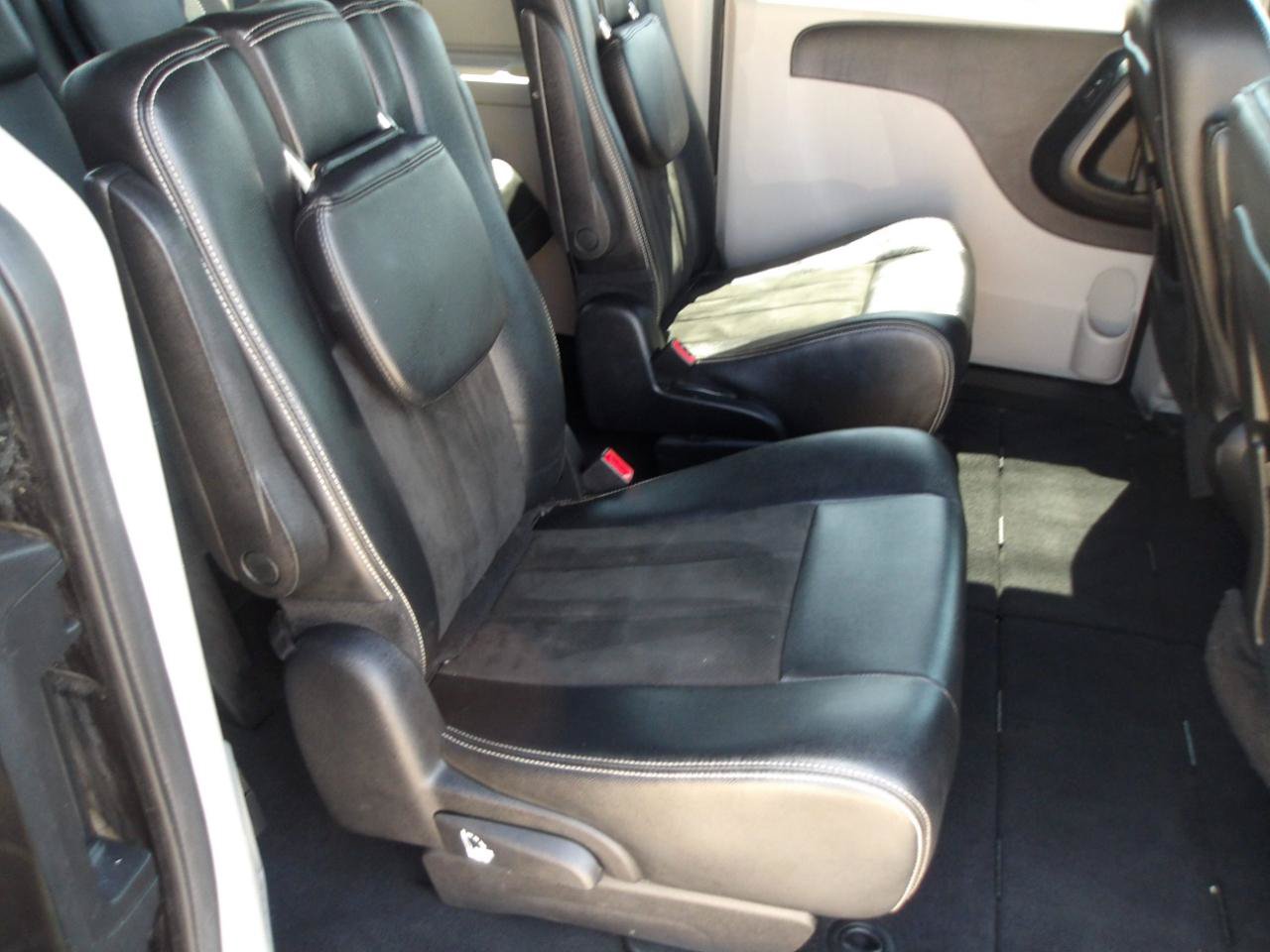 Used 2019 Dodge Grand Caravan SXT FWD image 7