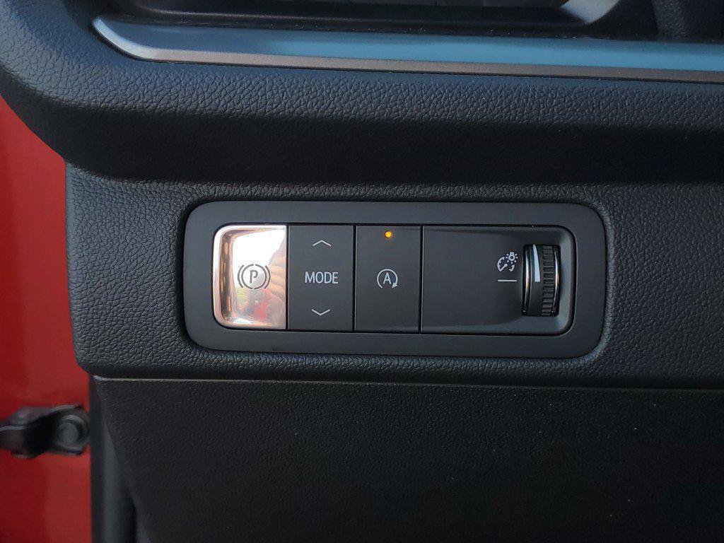 Used 2024 Chevrolet Traverse LT FWD image 8
