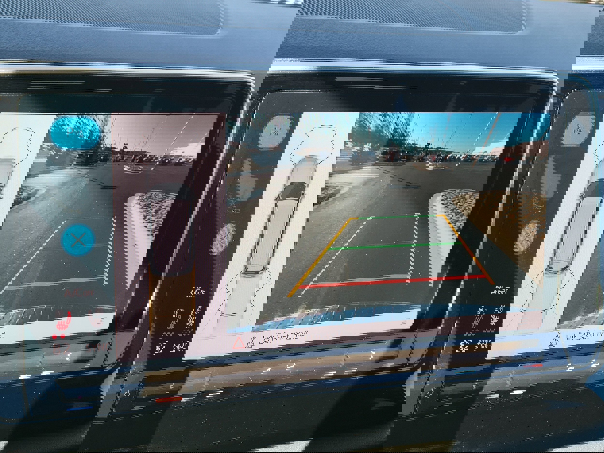 Used 2024 Volkswagen Atlas SEL image 24