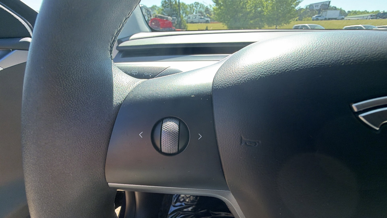 Used 2023 Tesla Model Y Long Range image 27