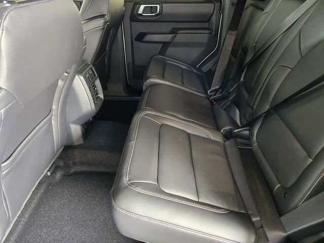 New 2025 Ford Bronco Outer Banks w/ Sasquatch Package image 21