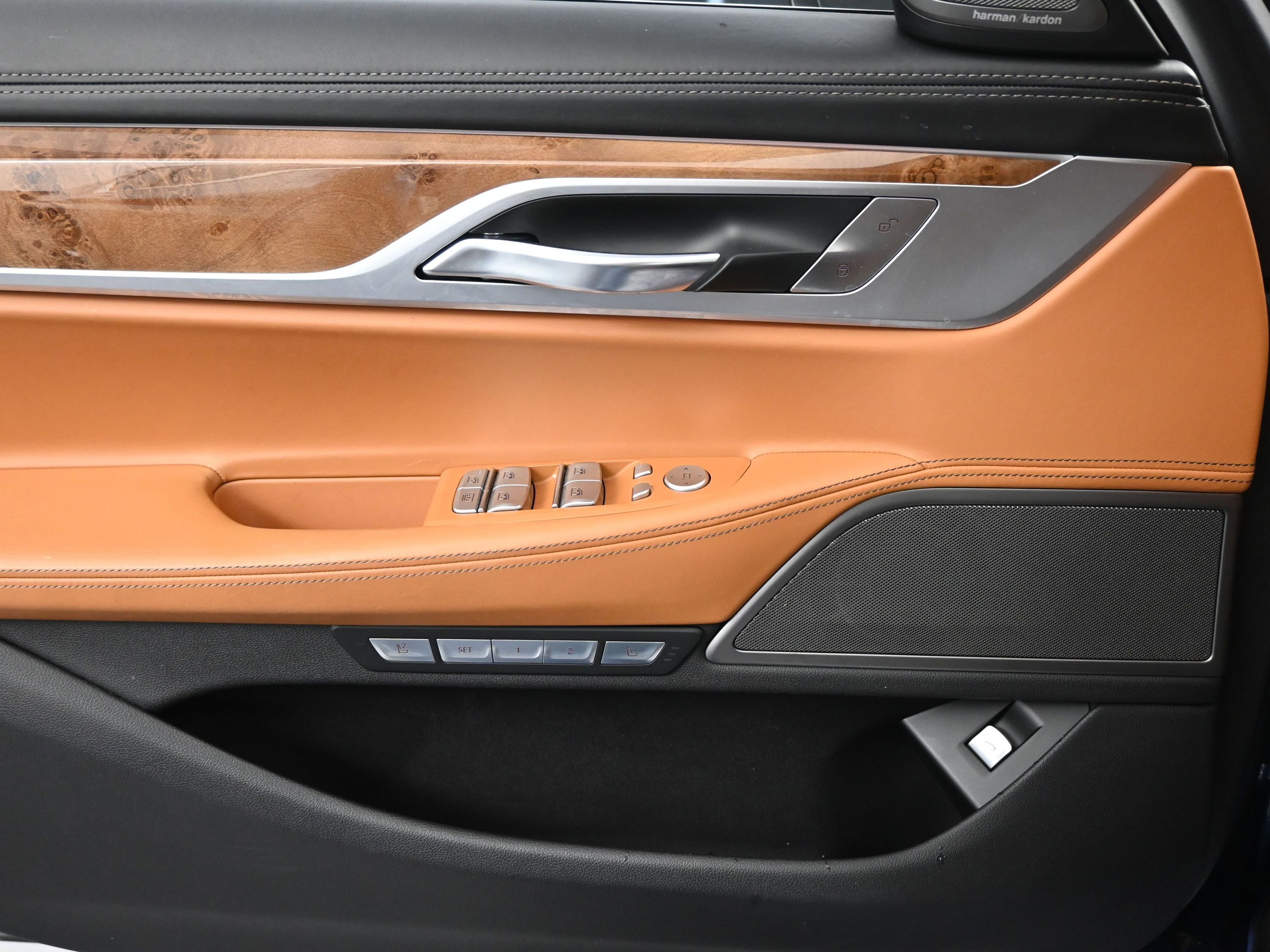 Used 2017 BMW 750i xDrive image 13