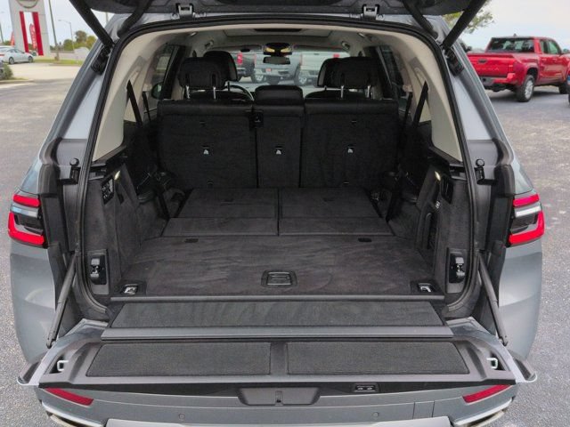 Used 2024 BMW X7 xDrive40i AWD/4WD image 14