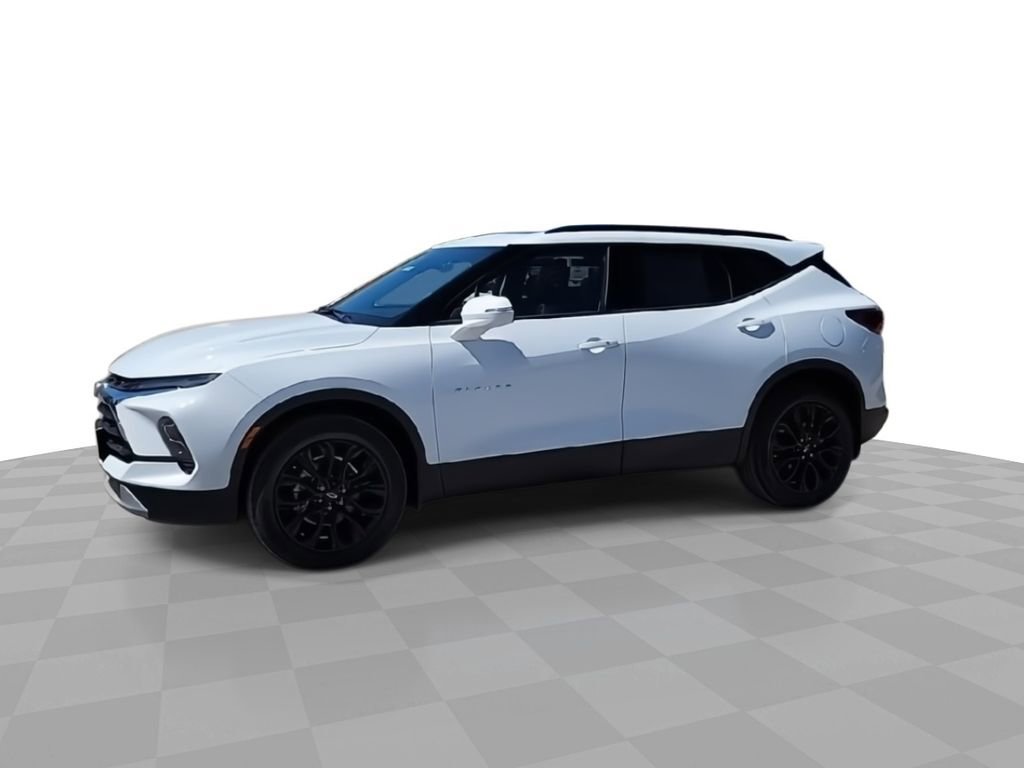 New 2026 Chevrolet Blazer LT w/ LPO, Floor Liner Package FWD image 4