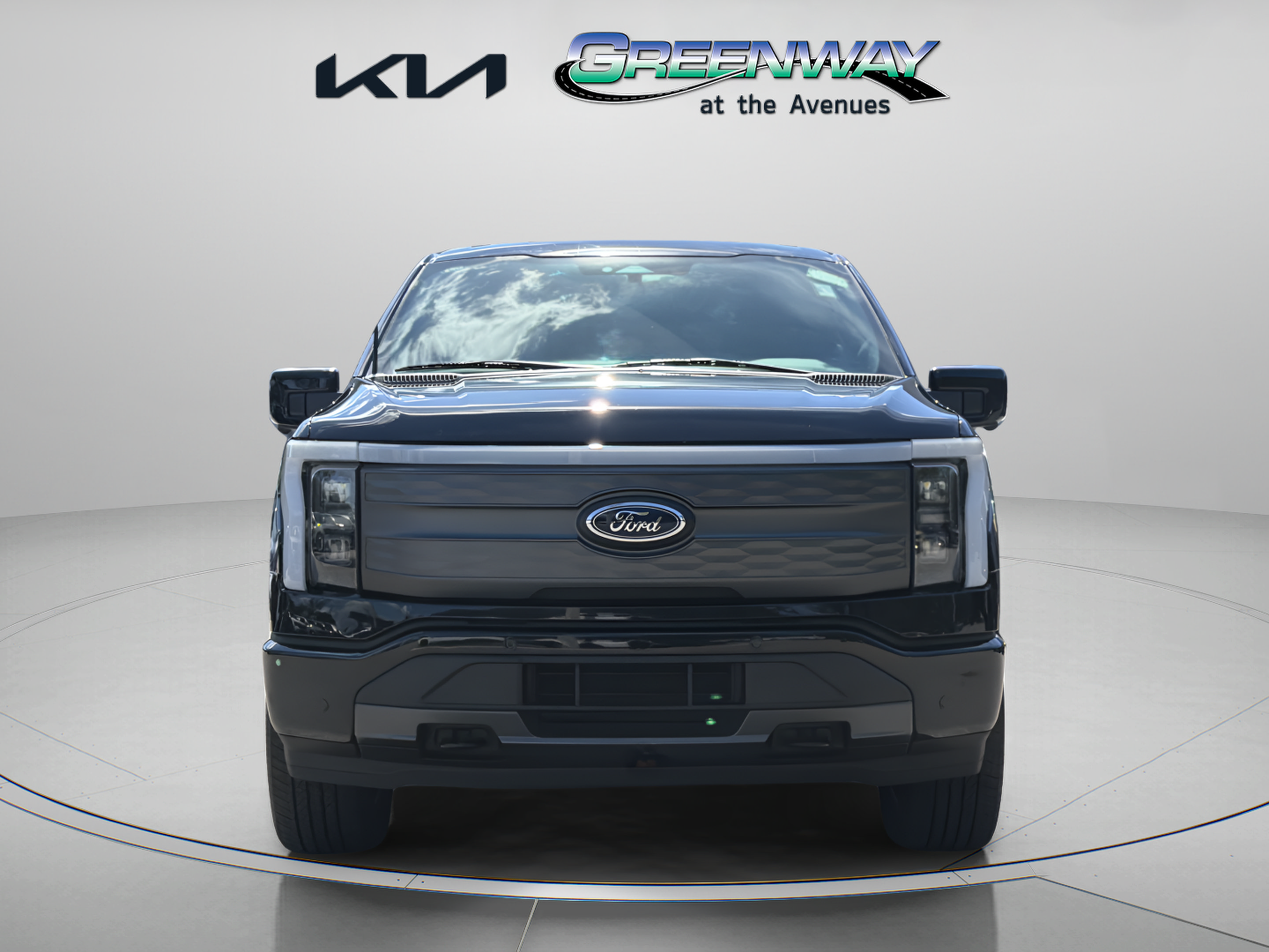 Used 2023 Ford F150 Lightning Lariat AWD/4WD image 2