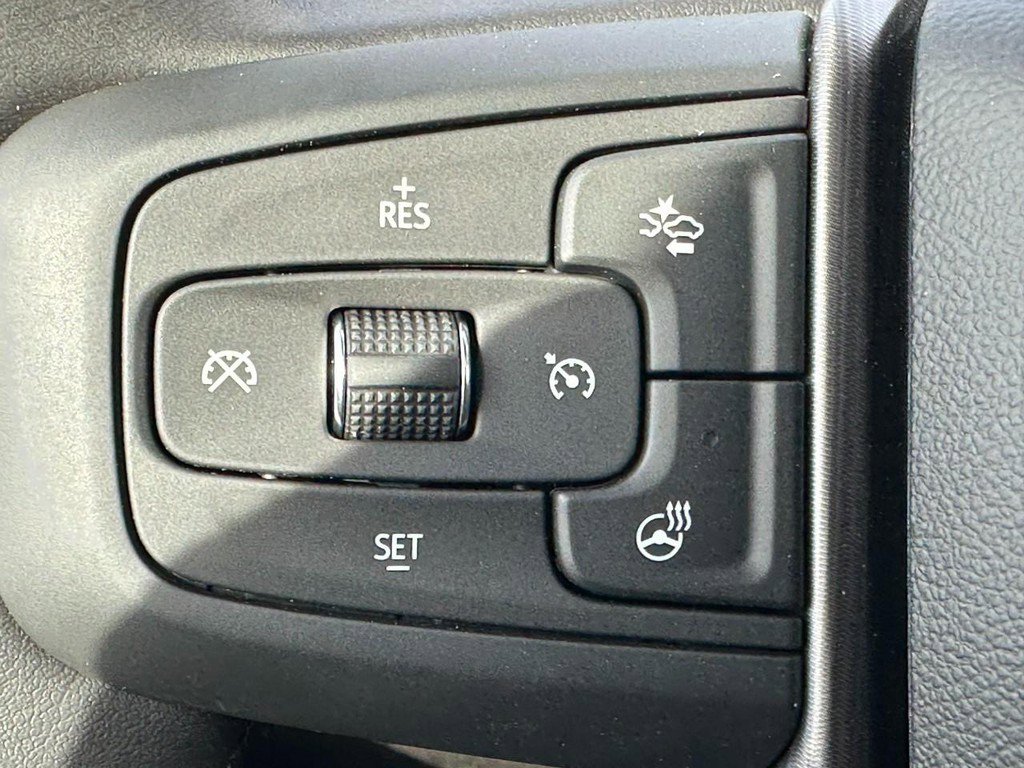 New 2026 GMC Sierra 2500 Denali Ultimate w/ LPO, Black Badging Package image 18