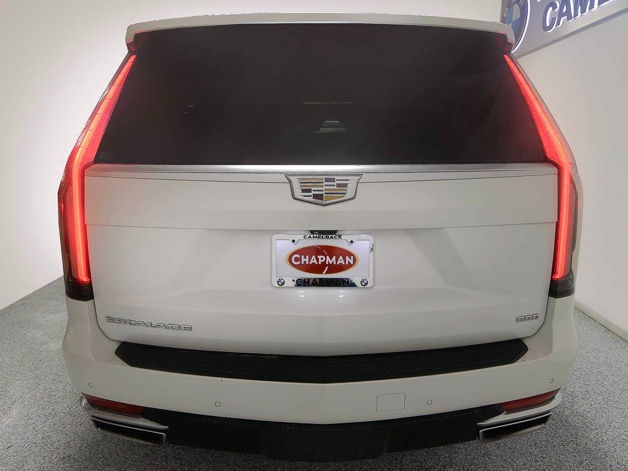 Used 2021 Cadillac Escalade ESV Premium Luxury AWD/4WD image 5