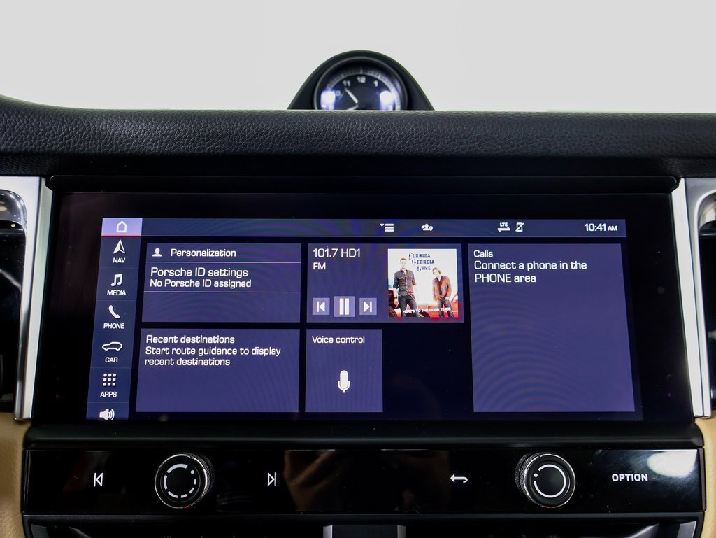 Used 2023 Porsche Macan image 17