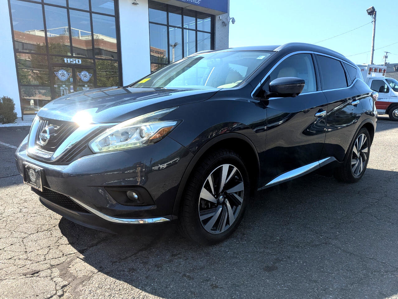 Used 2016 Nissan Murano Platinum w/ Platinum Technology Package image 2