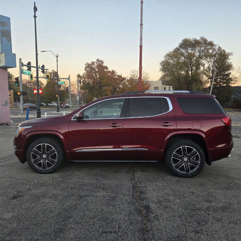Used 2017 GMC Acadia Denali w/ Technology Package image 8