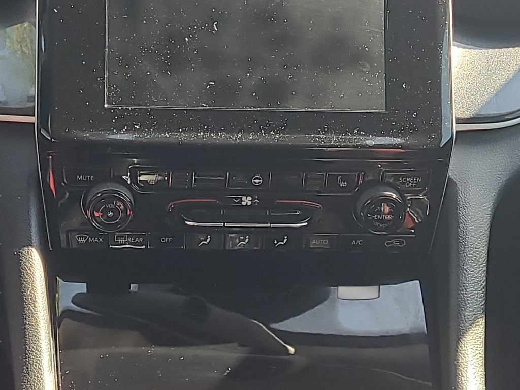 Used 2021 Jeep Grand Cherokee L Laredo w/ Luxury Tech Group I image 23