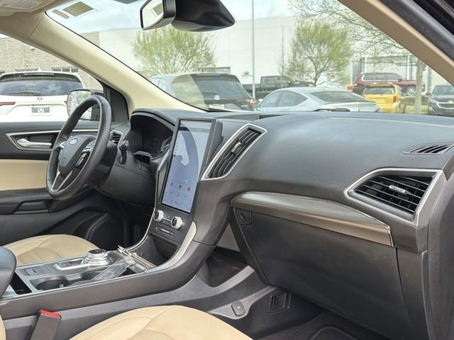 Used 2022 Ford Edge SEL w/ Convenience Package image 16