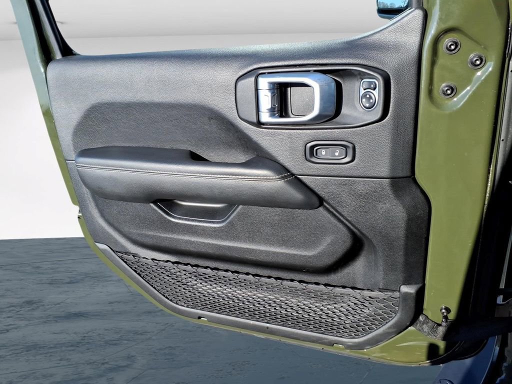 Used 2023 Jeep Gladiator Overland AWD/4WD image 28