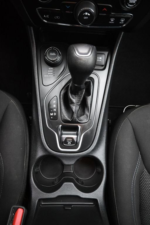 Used 2019 Jeep Cherokee Latitude w/ Popular Appearance Group AWD/4WD image 20