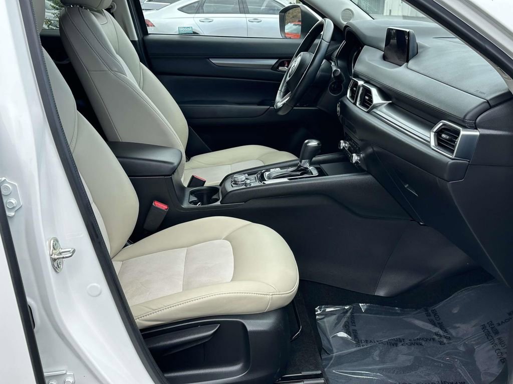 Used 2019 MAZDA CX-5 Touring FWD image 6