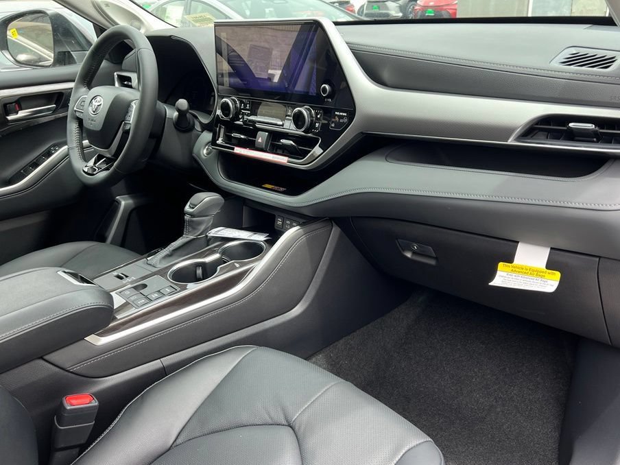 New 2026 Toyota Highlander Platinum AWD/4WD image 21