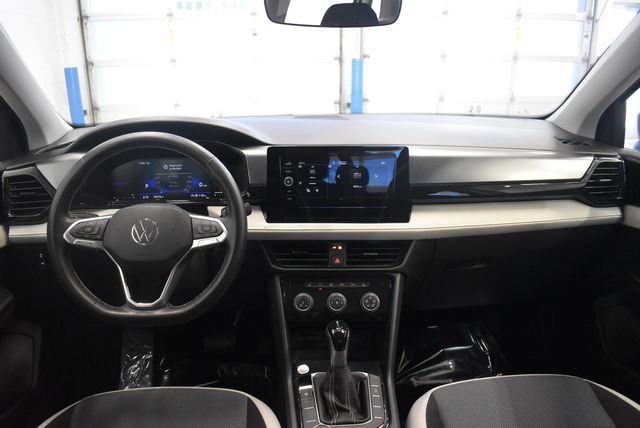 Used 2025 Volkswagen Taos S AWD/4WD image 5