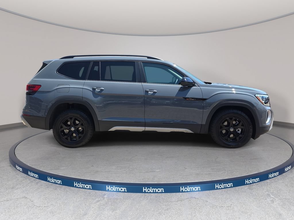 Used 2024 Volkswagen Atlas Peak Edition SE AWD/4WD image 5