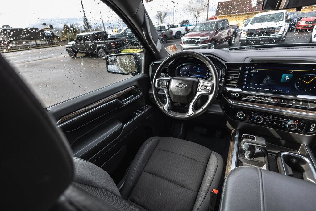 Used 2024 Chevrolet Silverado 1500 RST AWD/4WD image 27