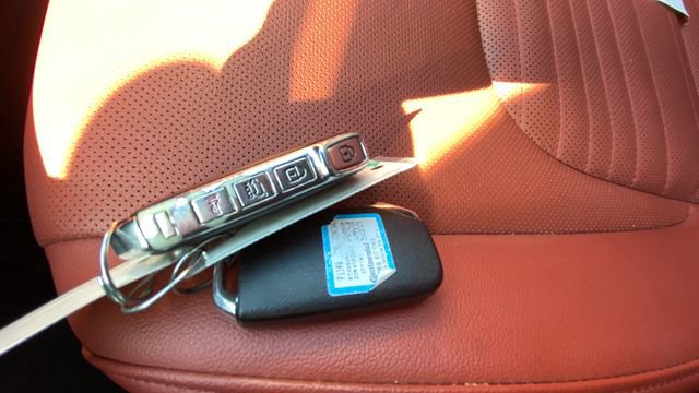 Used 2023 Kia Sportage SX FWD image 33