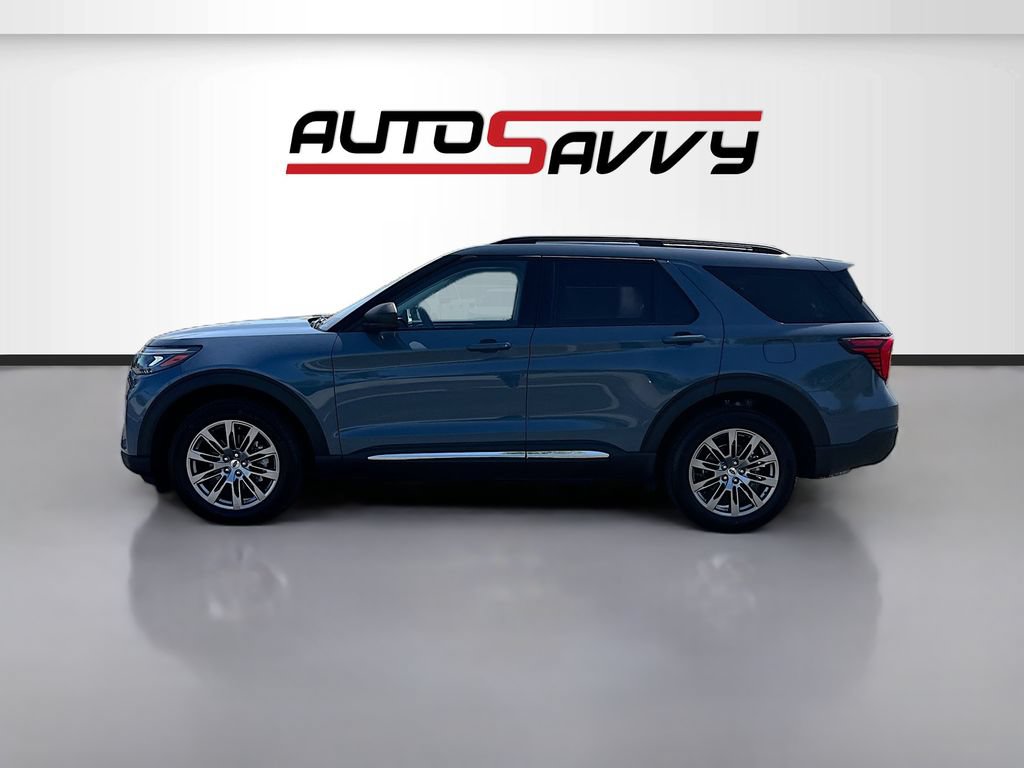 Used 2025 Ford Explorer Active AWD/4WD image 4