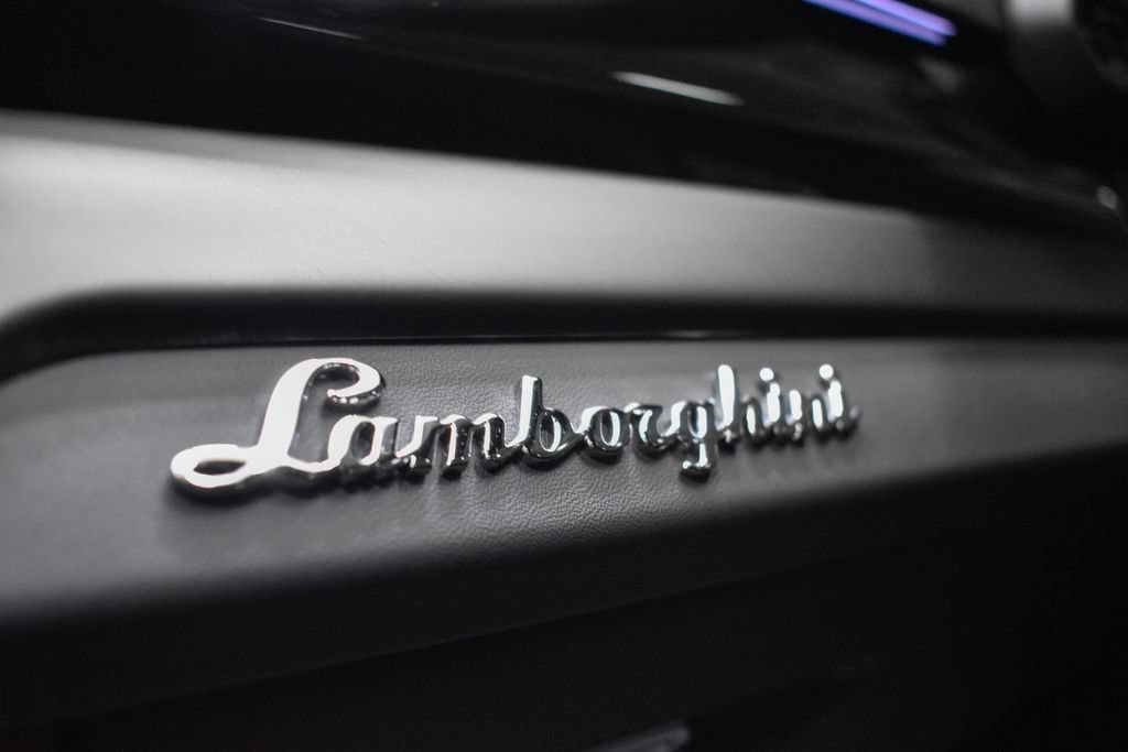 Used 2023 Lamborghini Urus S AWD/4WD image 21