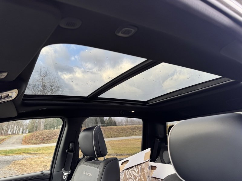 New 2026 RAM 1500 Laramie w/ Night Edition image 31