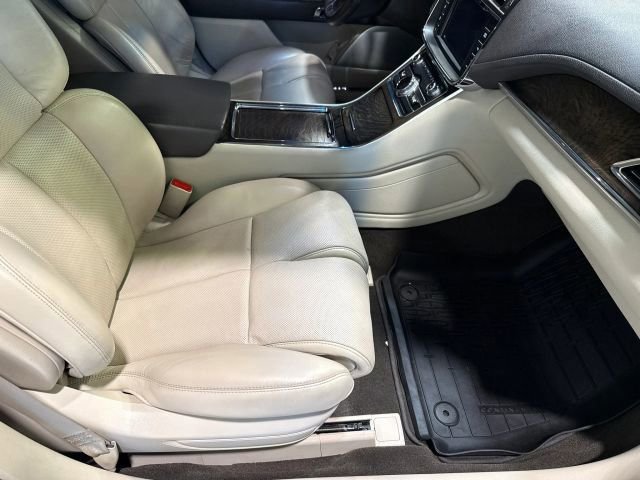 Used 2019 Lincoln Continental Reserve w/ Rear Seat Package AWD/4WD image 31