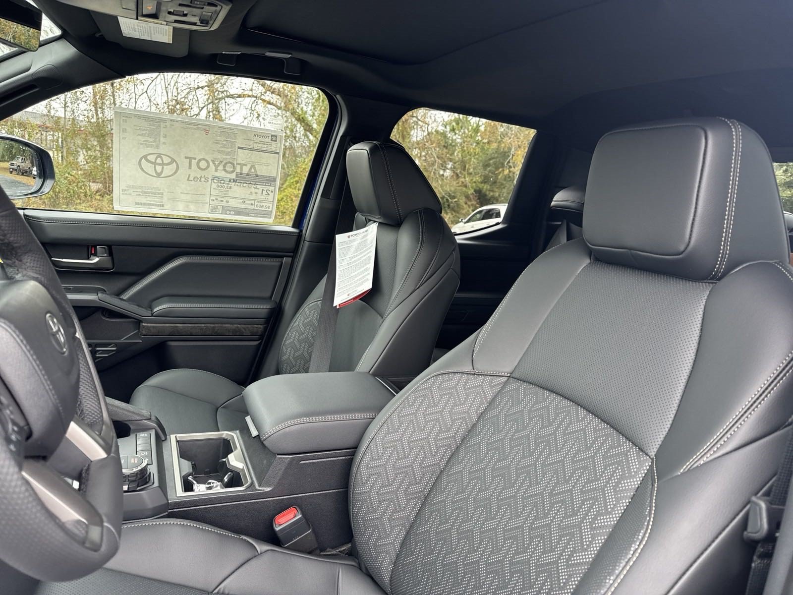 New 2024 Toyota Tacoma Limited w/ Limited Package (LT) AWD/4WD image 14