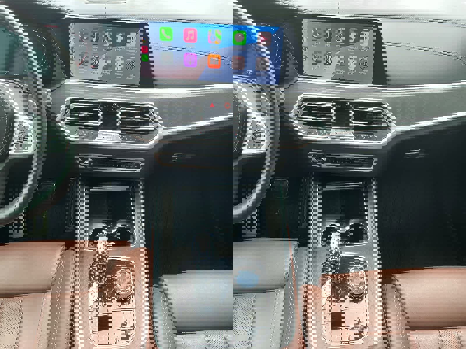 Used 2022 BMW X7 M50i image 11