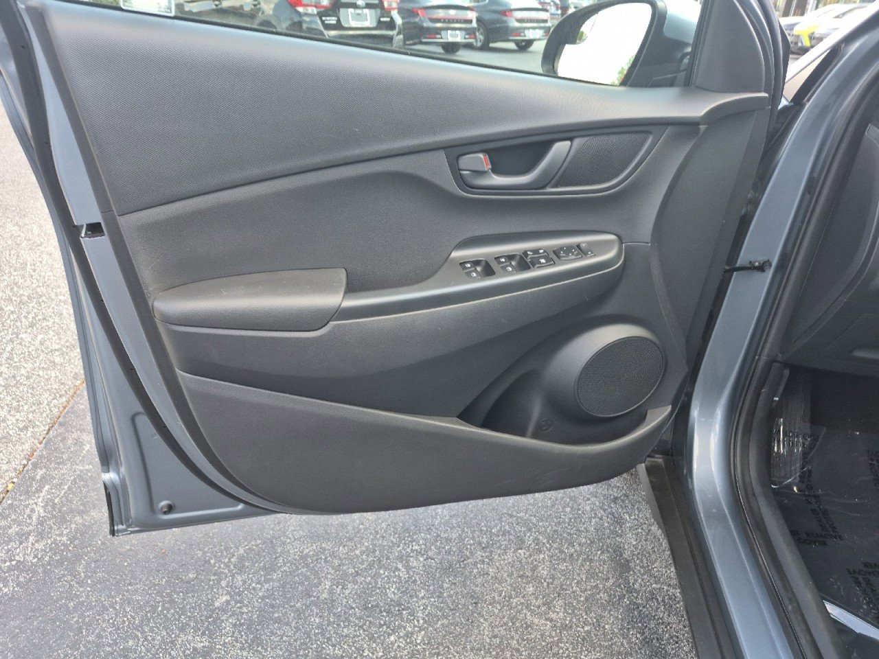 Used 2019 Hyundai Kona SE FWD image 23