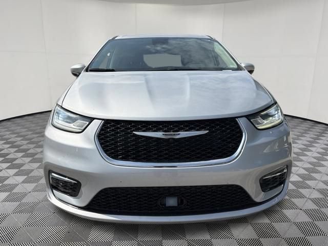Used 2023 Chrysler Pacifica Touring-L FWD image 15