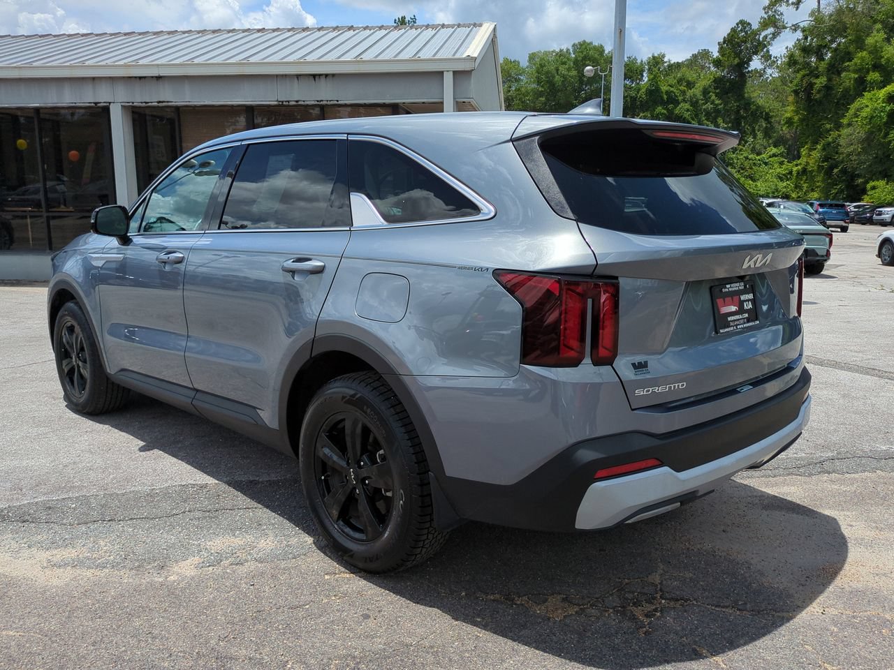 Certified 2024 Kia Sorento LX FWD image 7