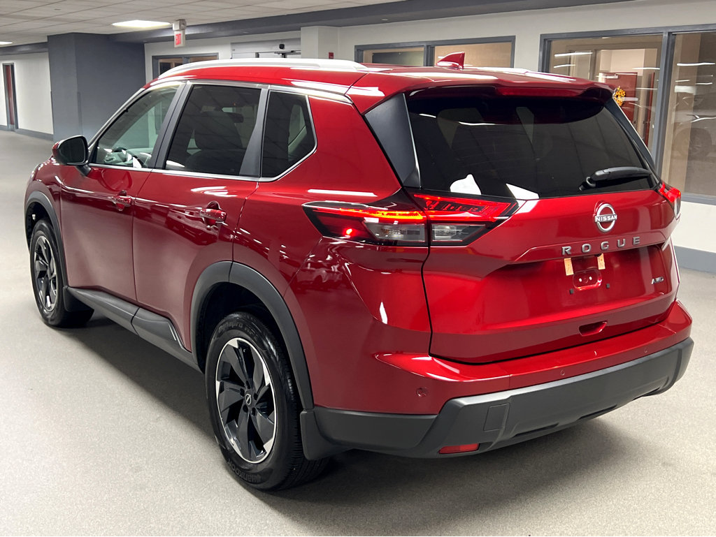 Used 2026 Nissan Rogue SV w/ SV Premium Package AWD/4WD image 5