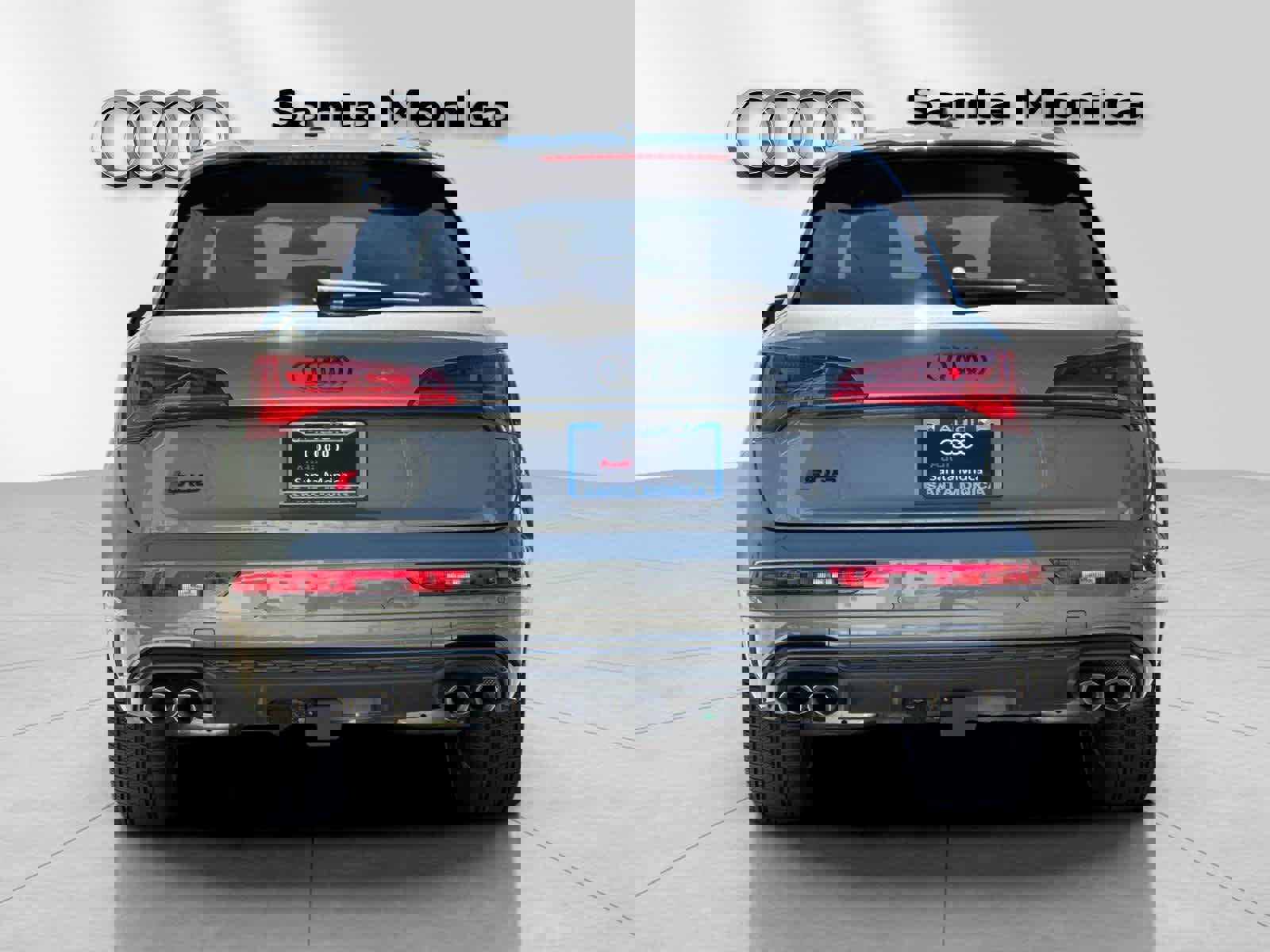 Used 2023 Audi SQ5 Prestige w/ Prestige Package image 7