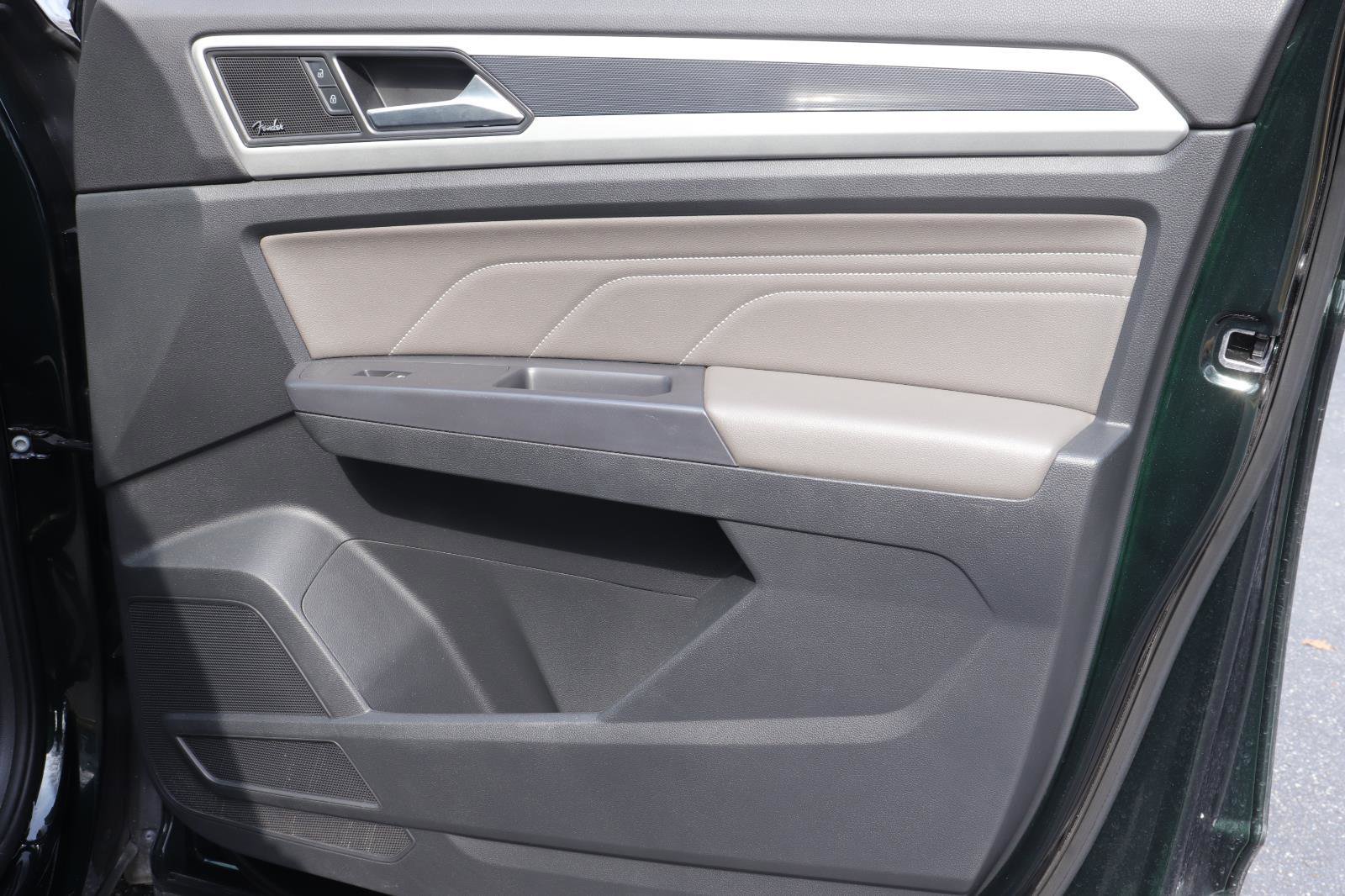 Used 2021 Volkswagen Atlas SEL Premium image 20