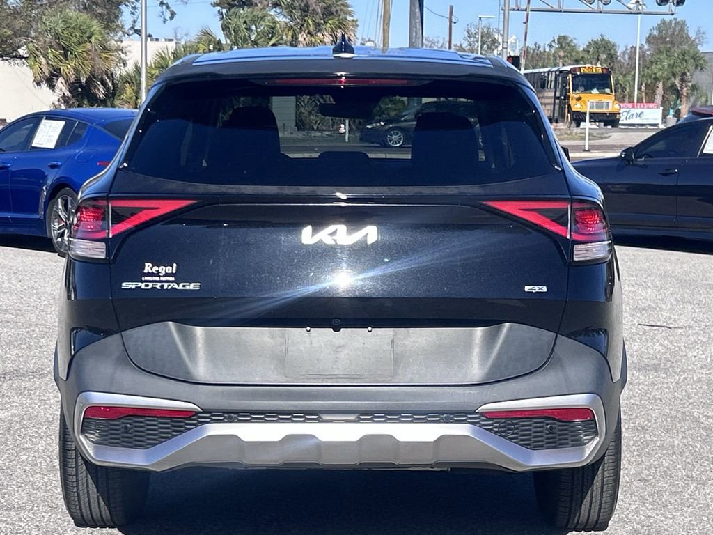 Certified 2023 Kia Sportage LX image 4