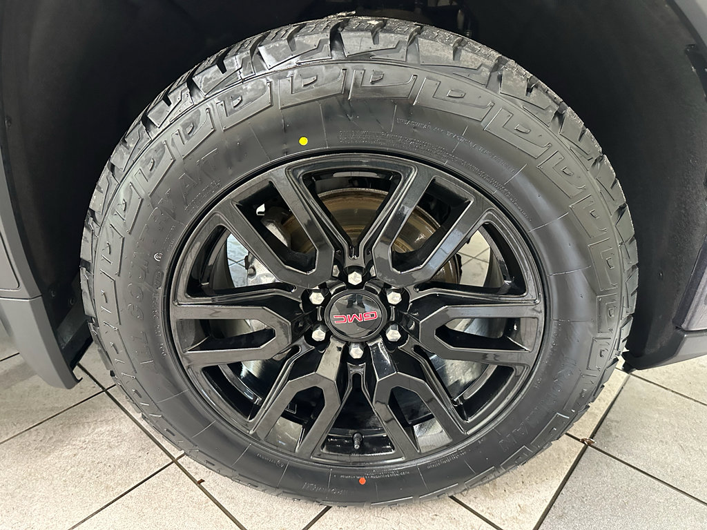 Certified 2023 GMC Sierra 1500 Elevation w/ Elevation Premium Package AWD/4WD image 17